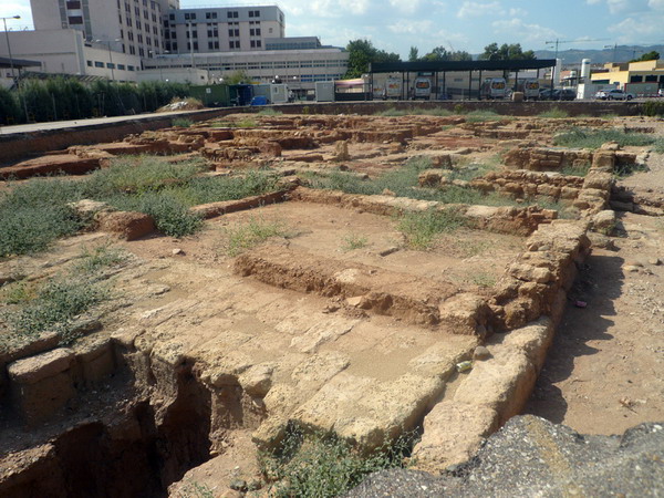 Ruinas califales aparecidas en las obras del Hospital Reina Sofía